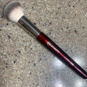 BB round 106 foundation brush.